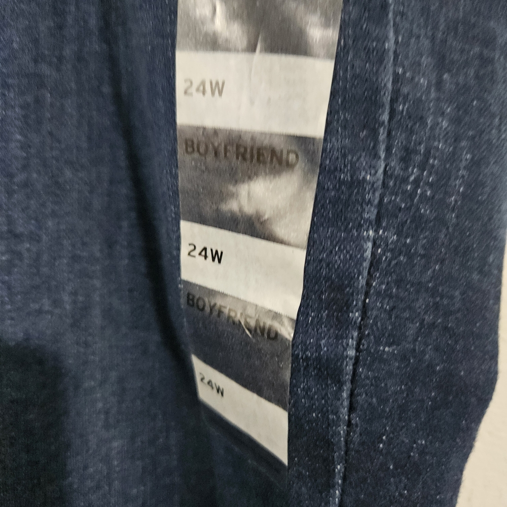 Levi's Women's Dark Blue Boyfriend Jeans - Picture 5 of 8